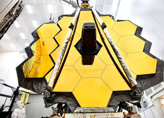 James Webb Uzay Teleskobu beklenenden çok daha büyük bir hasar aldı!