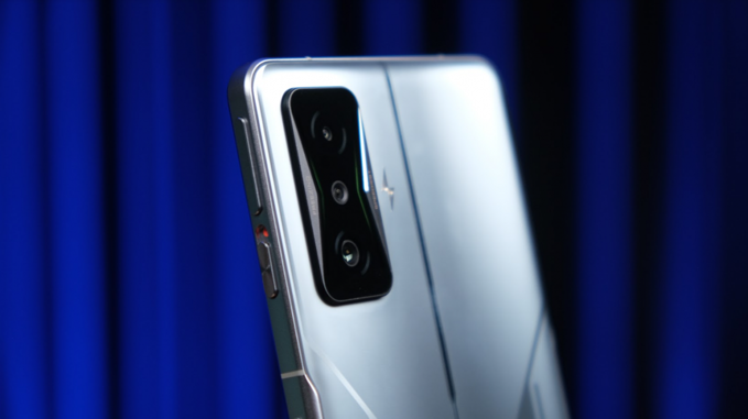 poco f4 gt kamera