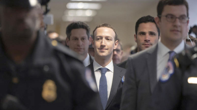 Mark Zuckerberg de verilerini kaptırmış - Resim : 1