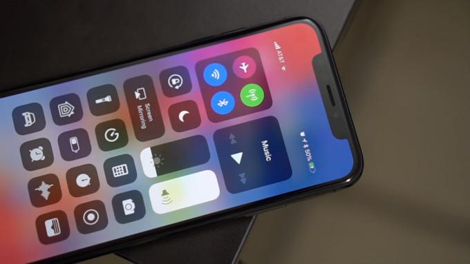 6.5 inç iPhone'un ekranını kimin üreteceği belli oldu! - Resim : 1