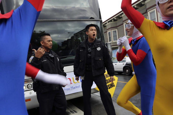 Apple ve Google çalışanları saldırıya uğradı - Resim : 1