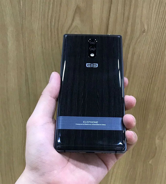 Ahşap ve camdan oluşan akıllı telefon! - Resim : 1