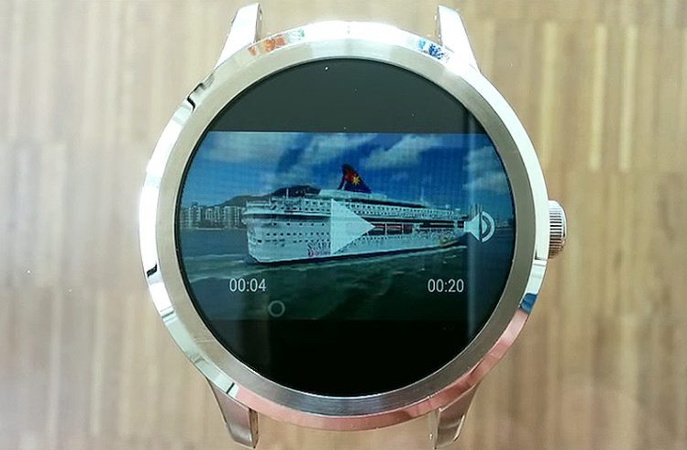 1471906801_appfour-video-player-android-wear-752x490.jpg