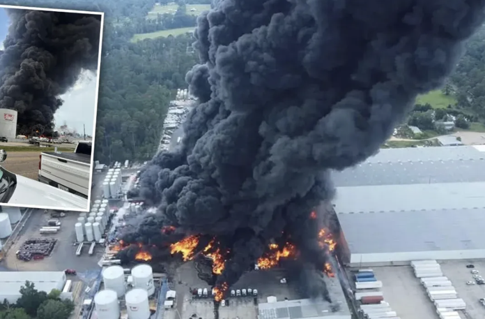 ABD’de dev soğutma kulesi işte böyle patlatıldı! - Resim : 1