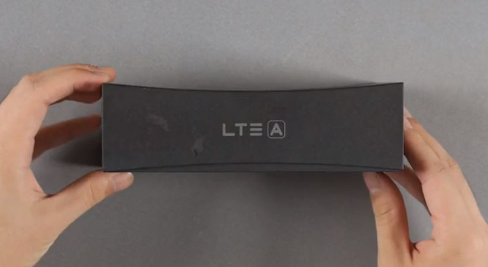 1384426197_lg-g-flex-unboxing.jpg