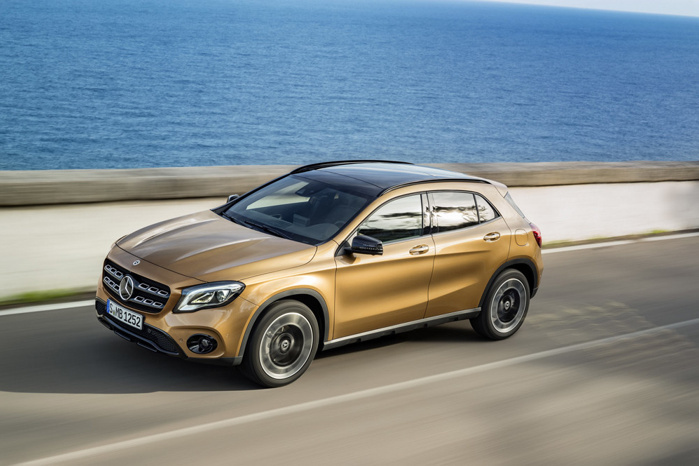 1495798098_yenilenen-mercedes-benz-gla-2.jpg