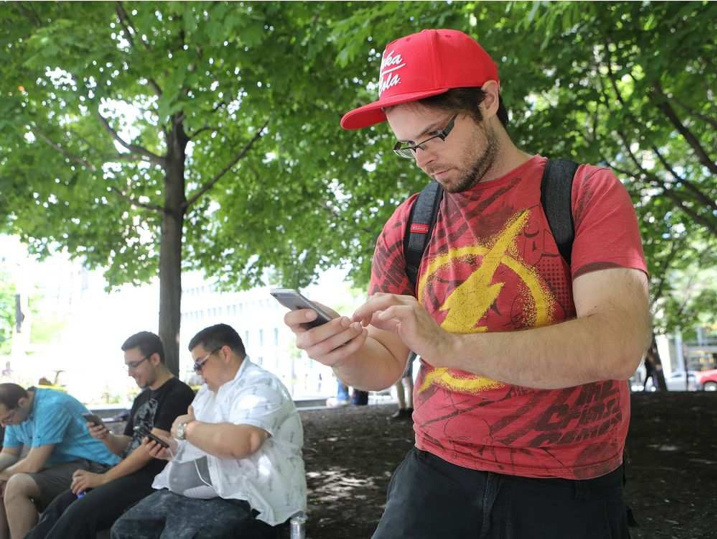 1472675325_montreal-que-july-19-2016-pokemon-go-player-hugo-paque.jpeg 1472675325_montreal-que-july-19-2016-pokemon-go-player-hugo-paque.jpeg