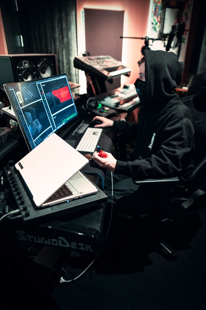 ASUS ROG, ilhamını ünlü müzisyen Alan Walker'dan alıyor - Resim : 1