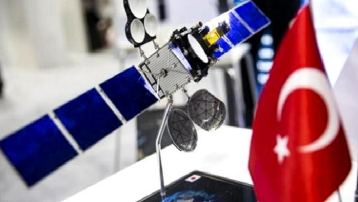 Son Dakika: Elon Musk Türksat 5B'yi Uzaya Gönderdi! - Resim : 1