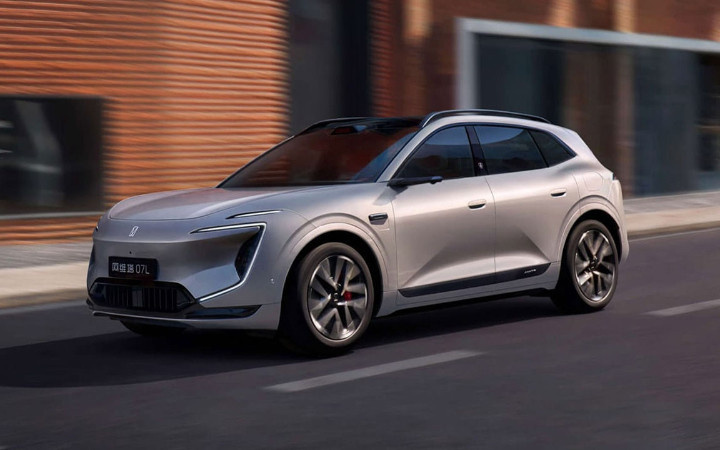 Otomobil955 hp güç, 10 dakikada şarj ve Huawei teknolojisi