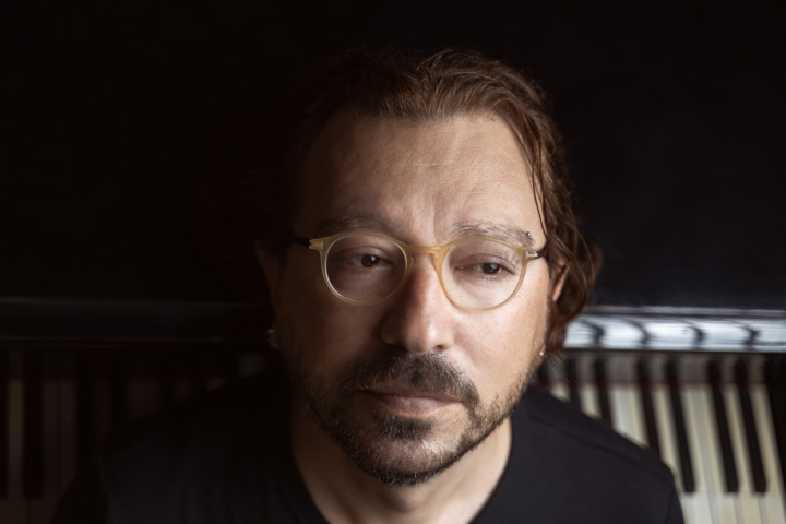 Ünlü teknoloji yazarı albüm çıkardı! İlham verici bir başarı hikayesi - Resim : 1