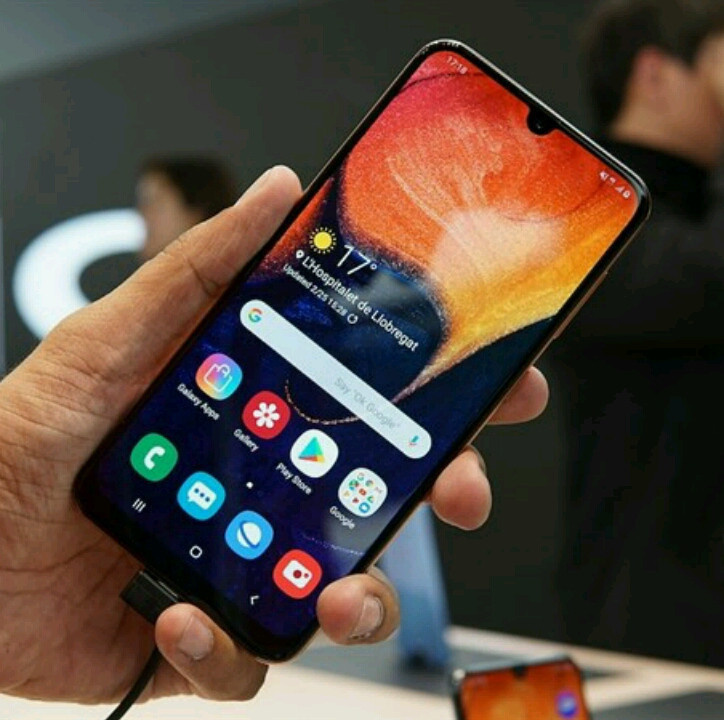 Büyük ekranlı Galaxy A60 modeli çok şaşırtacak! - Resim : 2