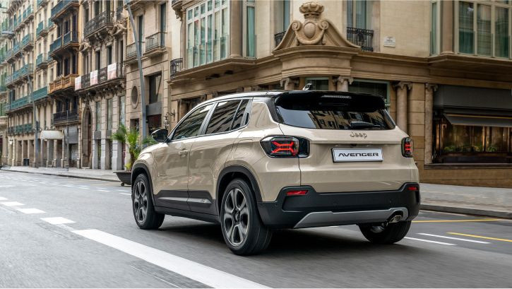 Jeep rakiplerine meydan okudu, Clio parasına Avenger Hibrit fırsatı - Resim: 3