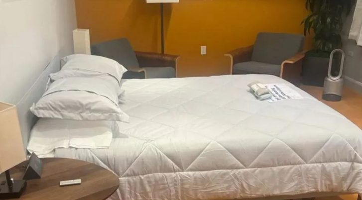 Twitter ofisindeki görüntüler herkesi şoke etti! CEO'nun odasının ortasında yatak? - Resim : 1