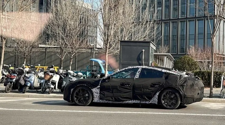 Xiaomi’nin ilk elektrikli otomobili kanlı canlı görüntülendi - Resim : 1