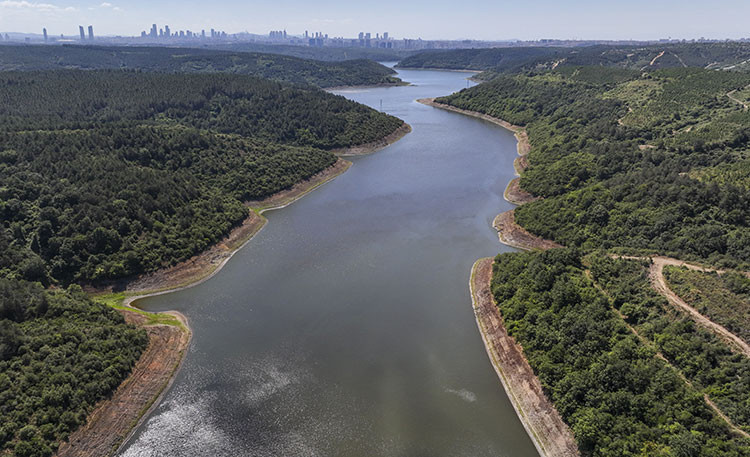 Sıcak hava barajları da kuruttu! Doluluk oranı yüzde 40,33'e düştü - Resim : 1