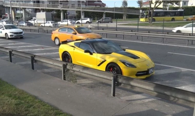 7 milyon liralık ultra lüks otomobil İstanbul'da yolda kaldı - Resim : 1