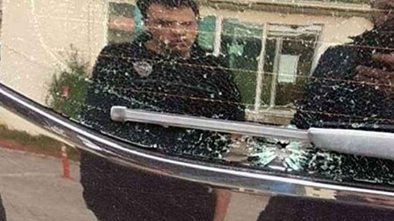 Uber aracına silahlı saldırı düzenlendi - Resim : 1