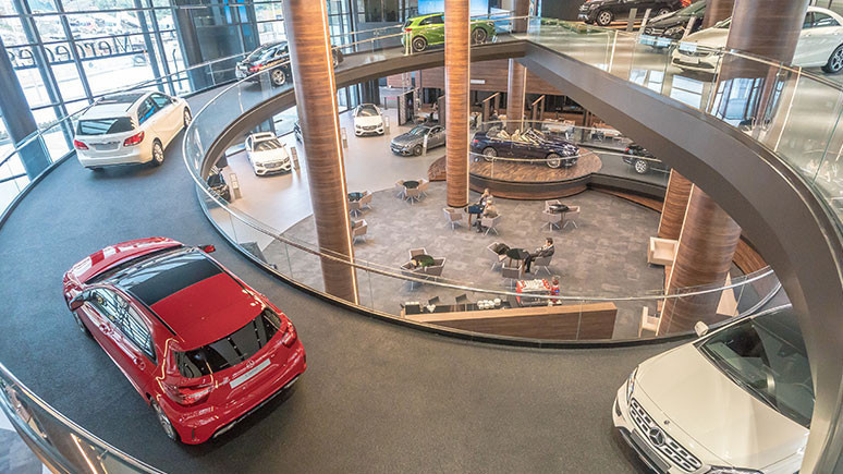 Mercedes'ten teknolojik showroom! - Resim : 1