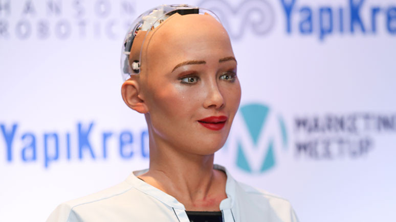 Robot Sophia 23 Nisan'ı kutladı - Resim : 1