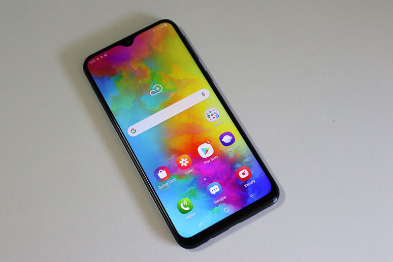 Pili bitmeyen telefon: Samsung Galaxy M20 (video) - Resim : 1
