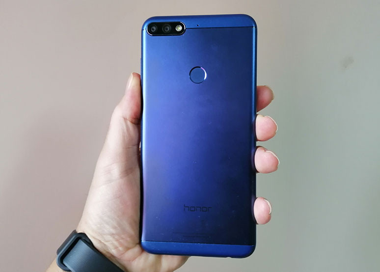 Uygun fiyatlı dev ekranlı telefon Honor 7c inceledik (Video) - Resim : 3