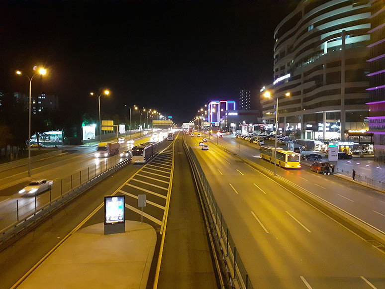 Pili bitmeyen telefon: Samsung Galaxy M20 (video) - Resim : 6