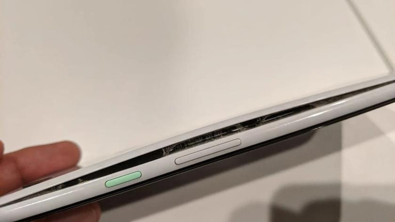 Bu telefonları alacak olanlar dikkat! Pilleri şişiyor! - Resim : 3