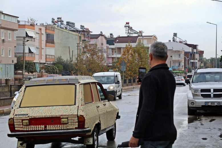 Aracını okey taşlarıyla kaplattı 2605 TL ceza yedi! - Resim : 1