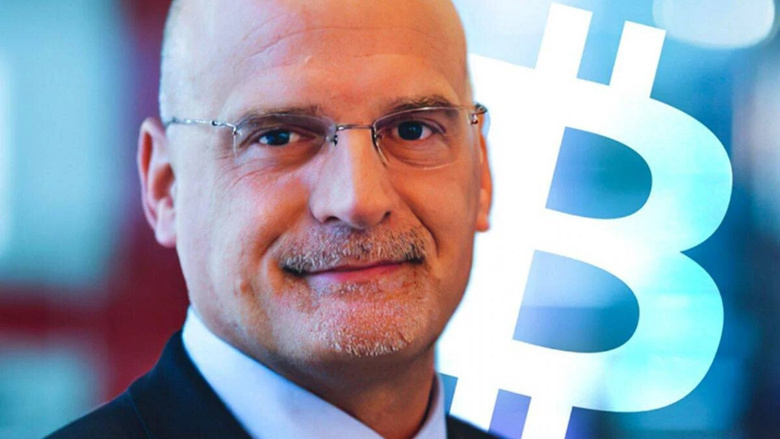 Kıdemli emtia stratejisti Mike McGlone: “Şu an Bitcoin satın almak için çok iyi bir fırsat” - Resim : 1