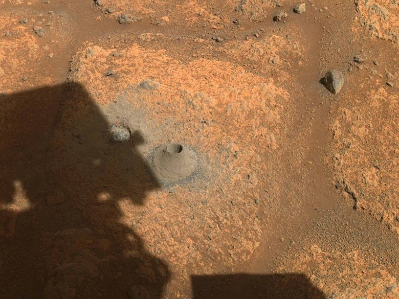 Mars kaşifi Perseverance, Mars'tan ilk örneği aldı! - Resim : 1