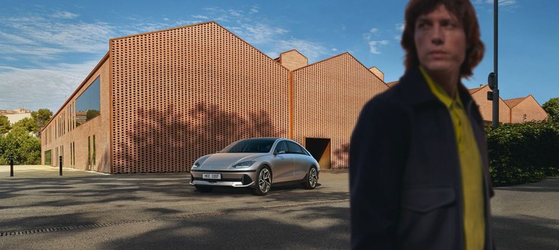 Hyundai IONIQ 6 fiyatı tepetaklak oldu, artık Clio'dan biraz pahalı - Resim: 1