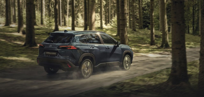 Toyota'dan hodri meydan, Egea Cross parasına Corolla Cross veriyorlar - Resim: 4
