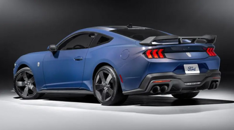 Karbon jantları ile göz kamaştıran, Ford Mustang Dark Horse - Resim: 11