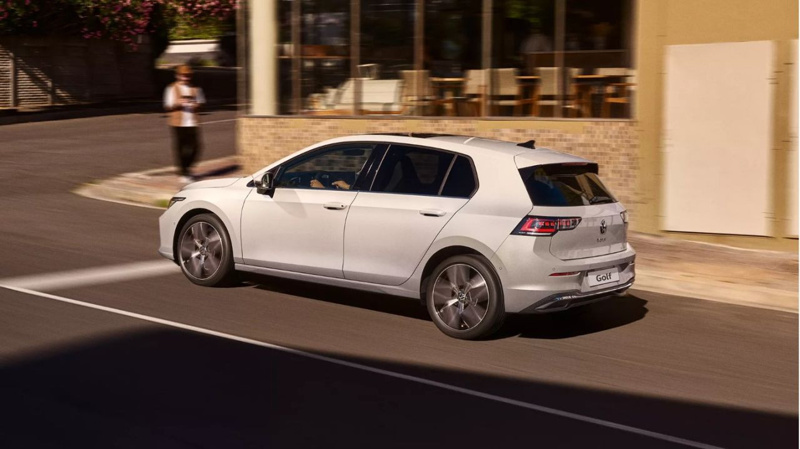 Volkswagen Golf fiyatları uçtu: Ferrari mi alıyoruz? - Resim: 8