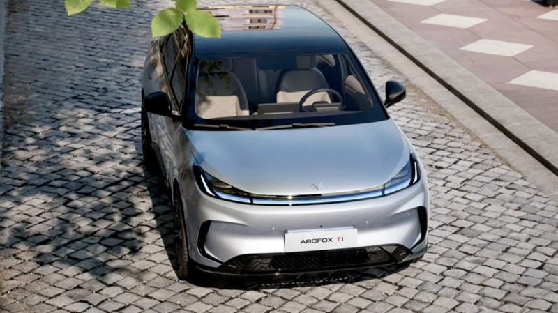 Sadece 800 bin TL'ye elektrikli otomobil geliyor, işte karşınızda Arcfox T1 - Resim: 1