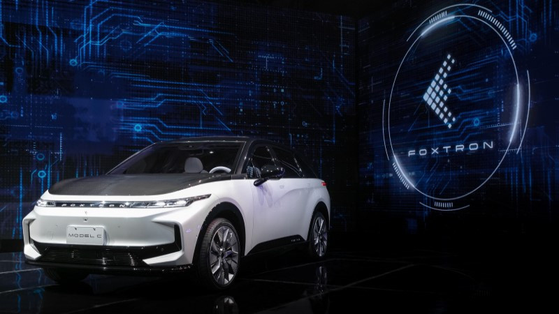 Foxconn elektrikli araçlarını tanıttı! - Resim : 2