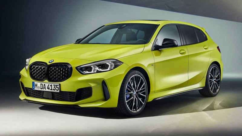 BMW M135i xDrive 2022 dinamik spor tasarım! - Resim : 1