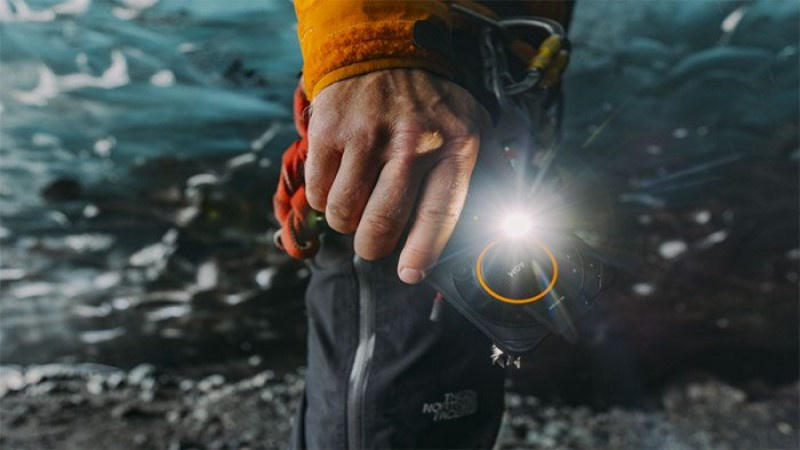 Dünyanın en dayanıklı Android telefonu! - Resim : 2