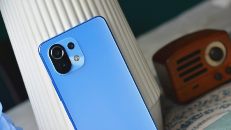 Xiaomi 12 Lite tam ekran tasarım ile geliyor! - Resim : 1