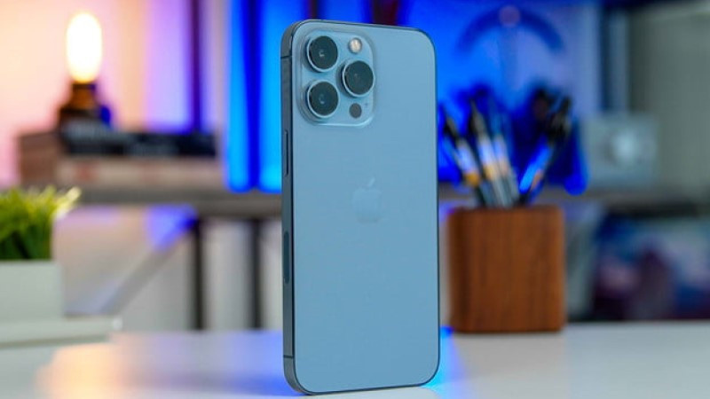 İPhone'daki kameralar neden üçgen şeklindedir? - Resim : 1