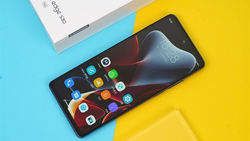 Moto Edge S30 tanıtıldı! Bu fiyata yok satacak! - Resim : 1
