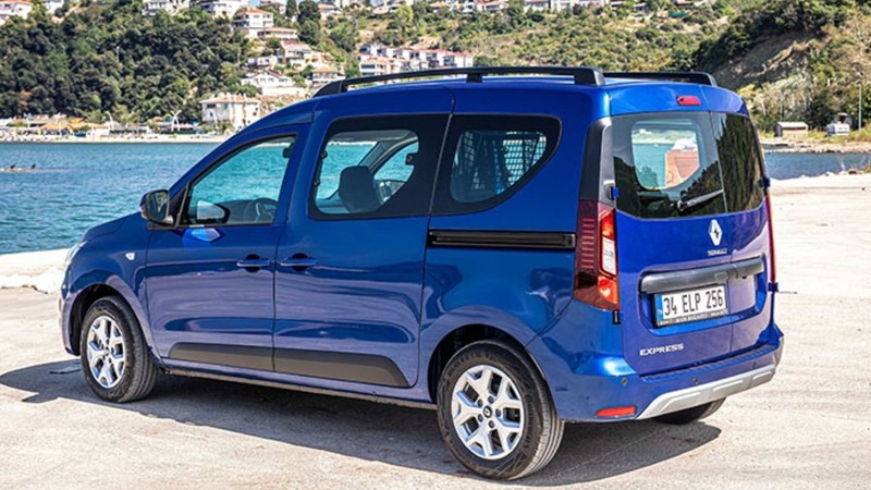 Renault Express Combi fiyatıyla Doblo'ya meydan okuyor - Resim: 3