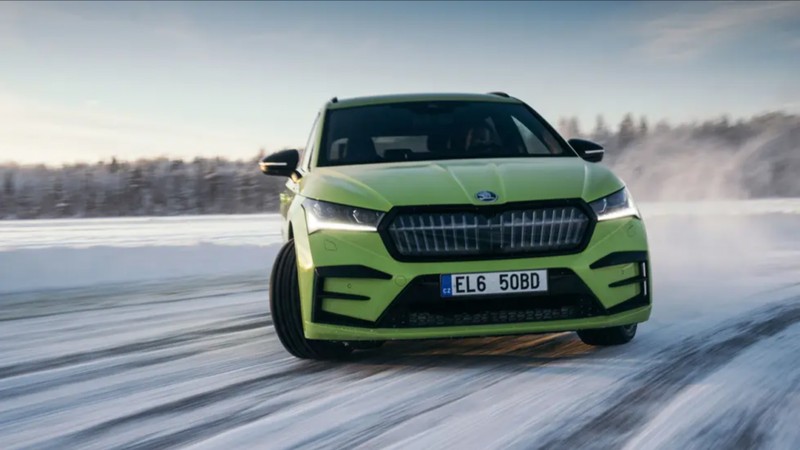 Skoda Enyaq iV vRS, DRIFTING için dünya rekoru kırdı - Resim: 1