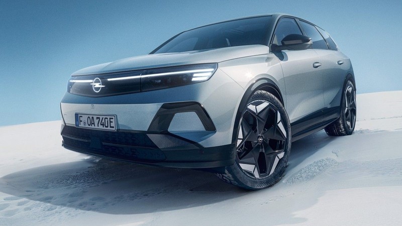 Opel elektrikli otomobilde çıtayı arşa çıkardı, Opel Grandland Electric AWD bomba gibi geliyor - Resim: 2