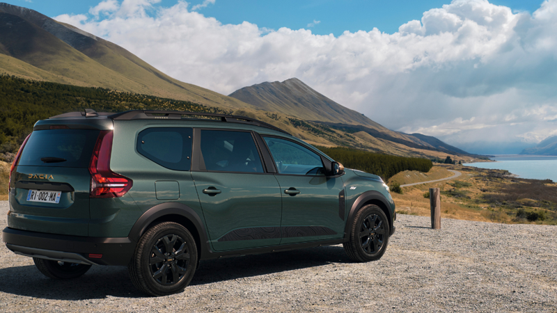 Clio fiyatına 7 kişilik dev SUV satıyorlar, 300 bin TL faizsiz kredi ile Dacia Jogger fırsatı - Resim: 2