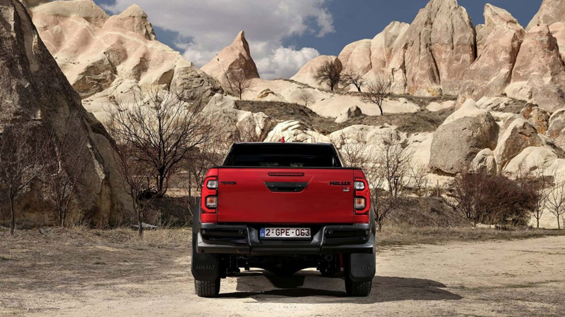 Toyota Hilux fiyatlarını öyle bir seviyeye çekti ki, asgari ücretli bile sıraya girecek - Resim: 8