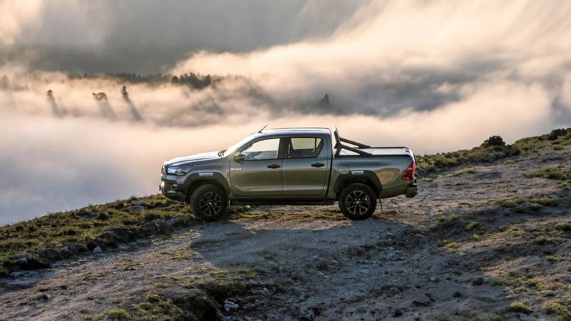 Toyota Hilux fiyatlarını öyle bir seviyeye çekti ki, asgari ücretli bile sıraya girecek - Resim: 7