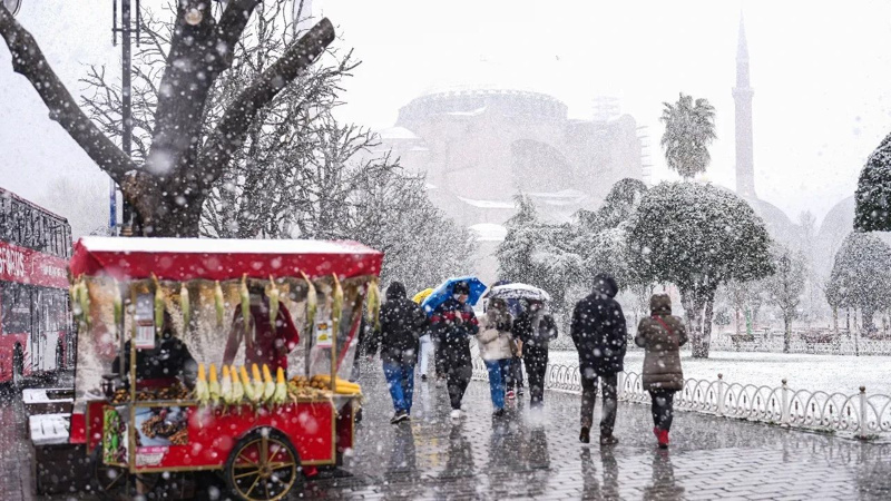 İstanbul’da Yoğun Kar Yağışı Alarmı: Önümüzdeki Günlerde Neler Bekleniyor? - Resim: 3