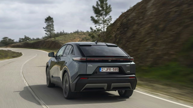 İşte karşınızda Tamamen elektrikli Toyota C-HR+ - Resim: 6